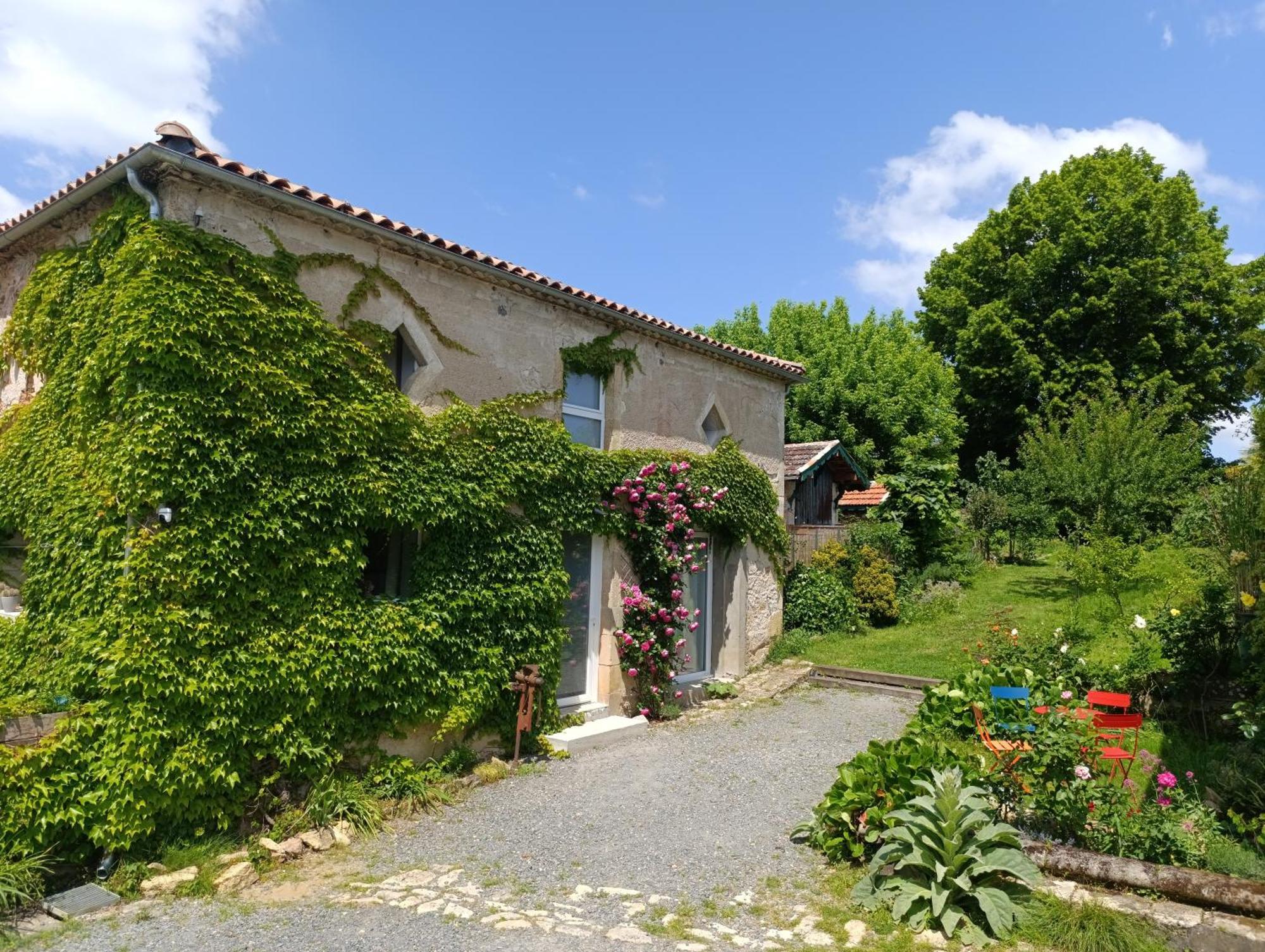 Maison Irondas Saint-Pierre-d'Aurillac 외부 사진